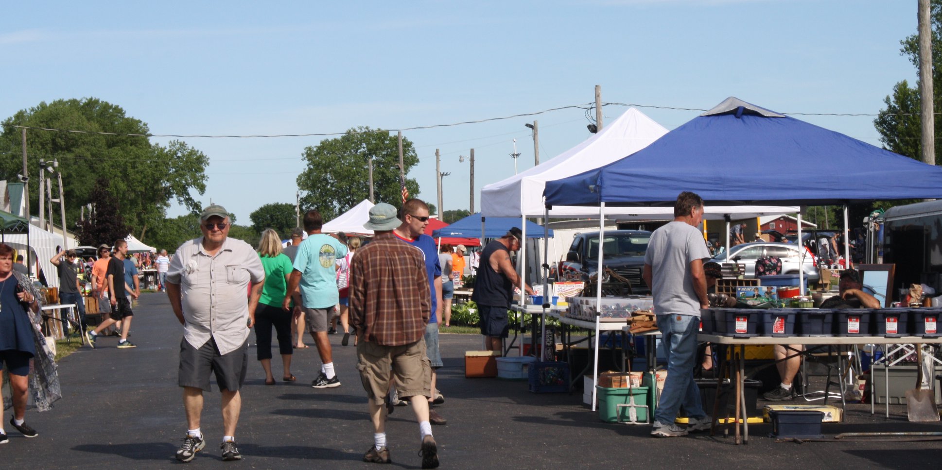 Gallery Wilmot Flea Market